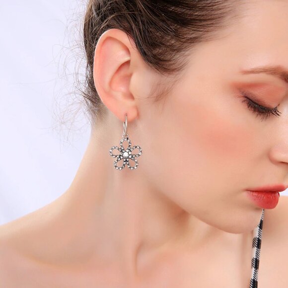 SILVER FLOWER EARRINGS - Picture 2 of 10